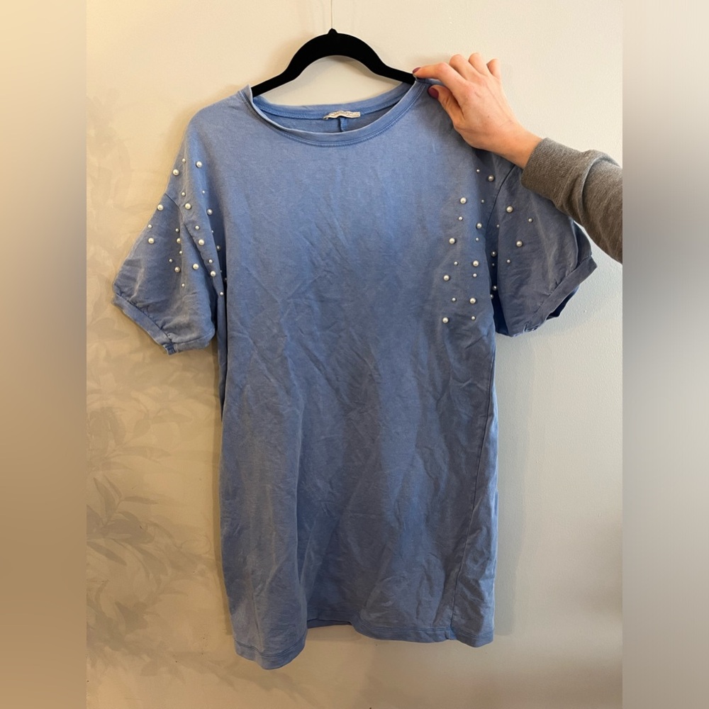 Light blue casual size M  Zara dress. Above knee. Beautiful pearls on sleeves.